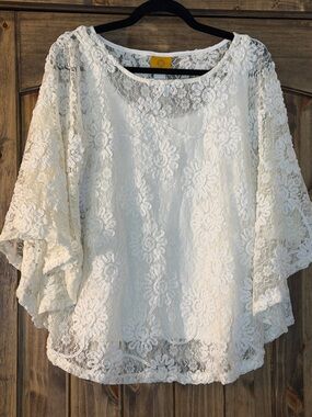 Ruby Rd. Cream Floral Lace Overlay Blouse